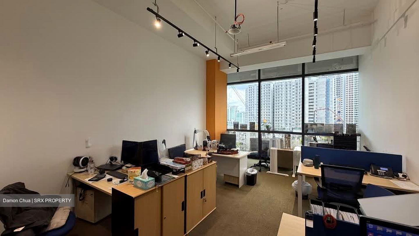 Woods Square (D25), Office #570926571